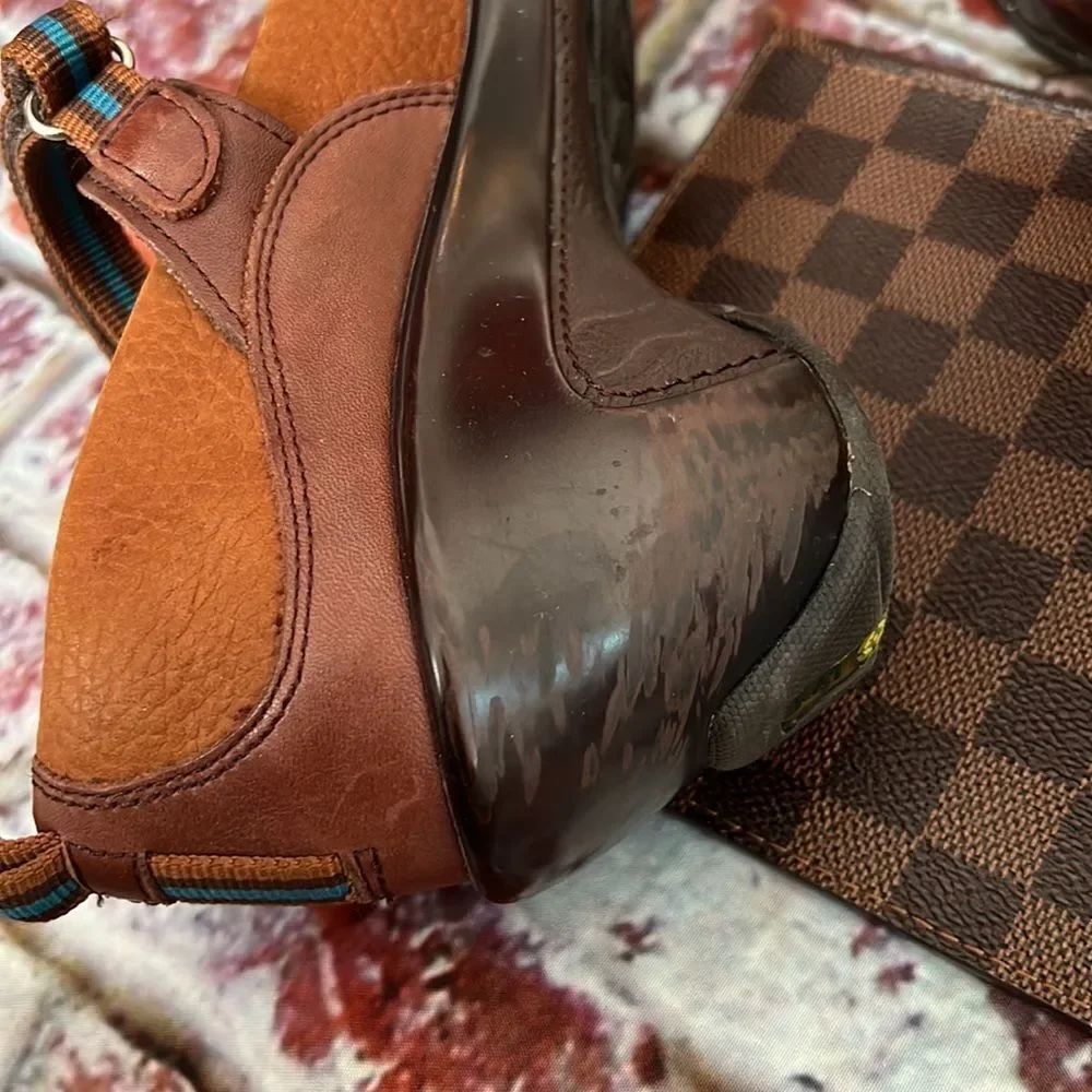 * J-41 brown Mary Jane Wedges - Picture 8 of 11